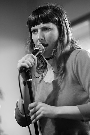 DS4_5485
